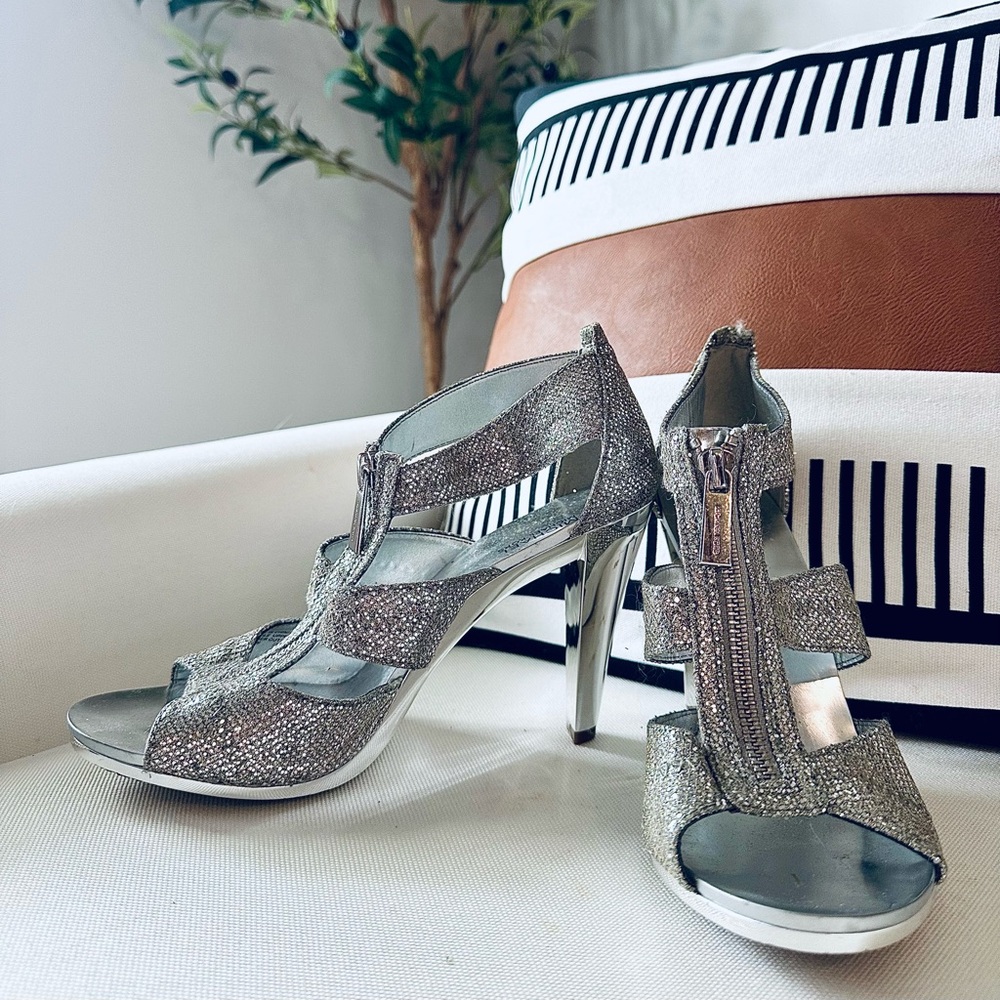 Michael Kors size 7 heels